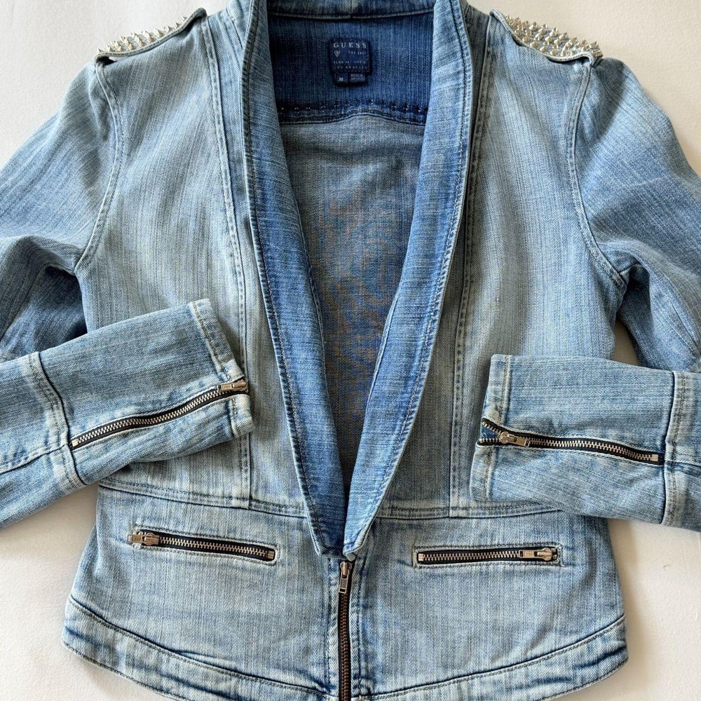 GUESS Light Wash Studded Denim Moto Jacket Blue Silver Y2K Size M W31N08D0KE1
